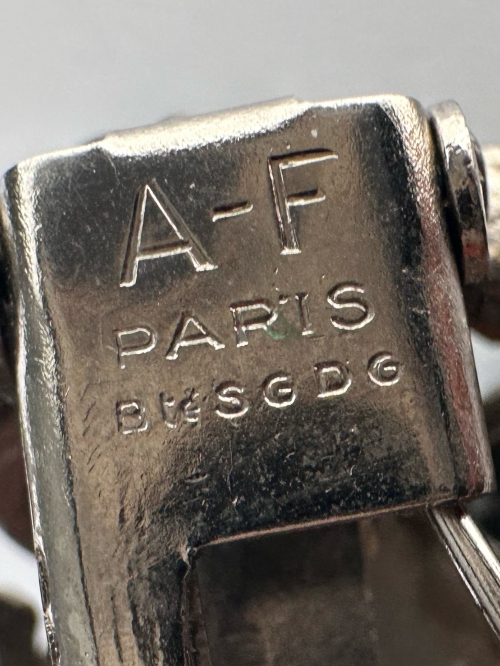 A-F Paris Btè SGDG Vintage from 1930’s Glass and rinestones Brooch/Fur clip - Picture 14 of 14
